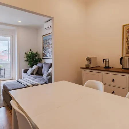 Campo De Ourique Charm By Lovelystay Apartment *