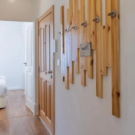 Apartment Campo De Ourique Charm By Lovelystay