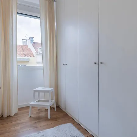 Daire Campo De Ourique Charm By Lovelystay Lisboa